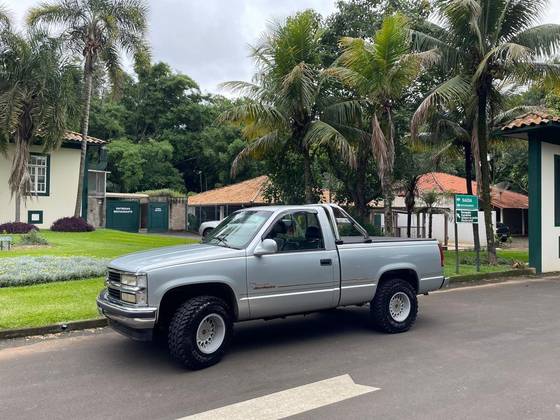 CHEVROLET SILVERADO 4.2 STD TURBO DIESEL MANUAL CHEVROLET SILVERADO 4.2 STD TURBO DIESEL MANUAL